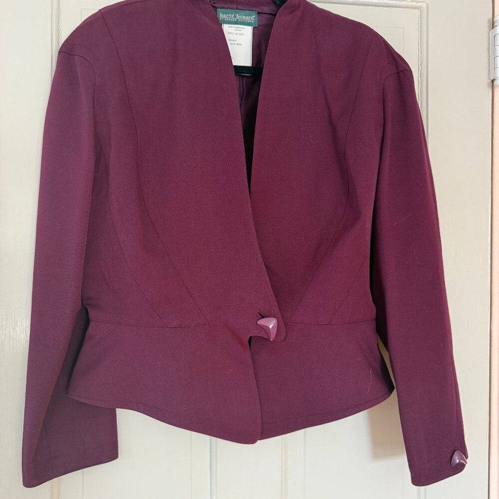 Harve Bernard women's suit